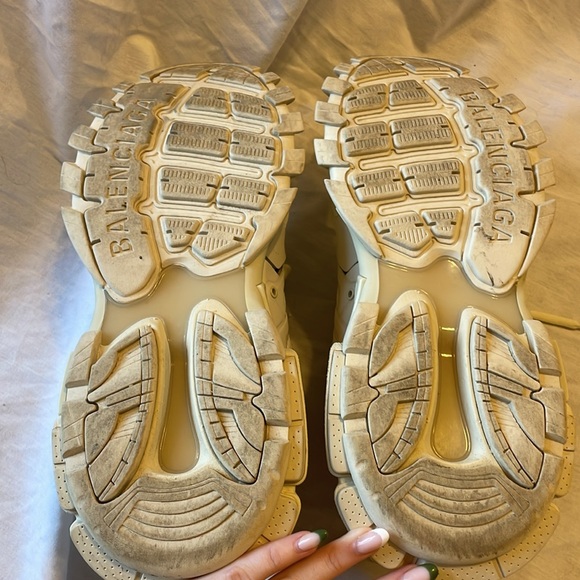 Balenciaga men’s track sneaker color beige .worn once - Picture 4 of 9